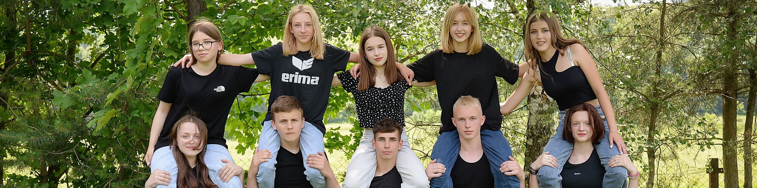 Gen Z e dono digitale: una generazione che partecipa, non solo che dona